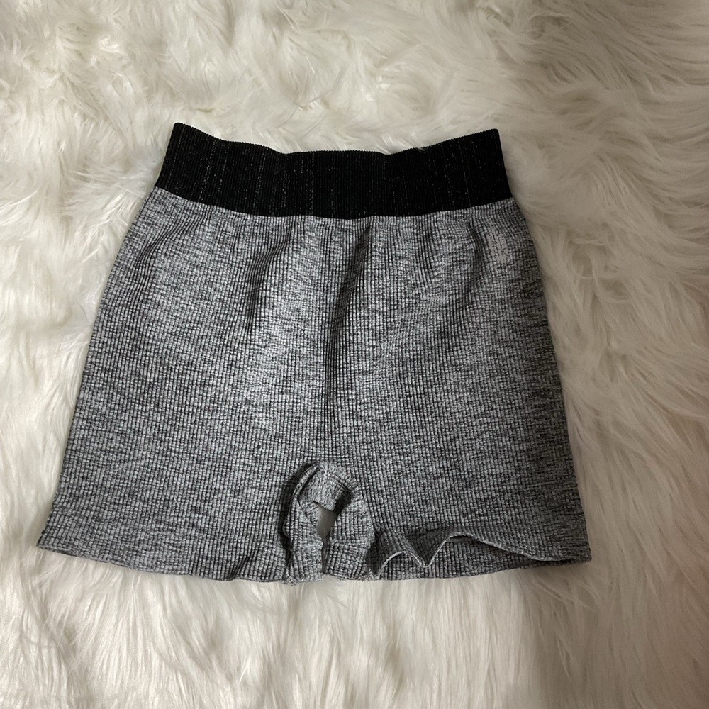 Free People Prajna Short in Heather Grey - Picture 8 of 9